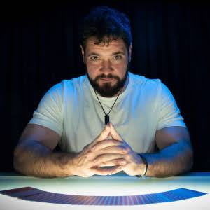 24 de Abril. 20:00H. luis Olmedo