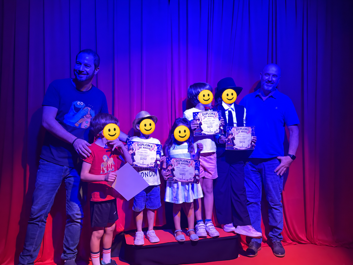 Escuela de ilusionismo. INICIAL