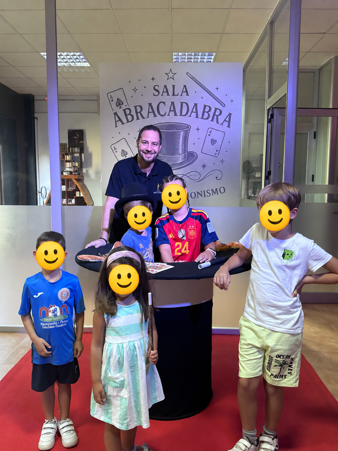 Escuela de ilusionismo. INICIAL